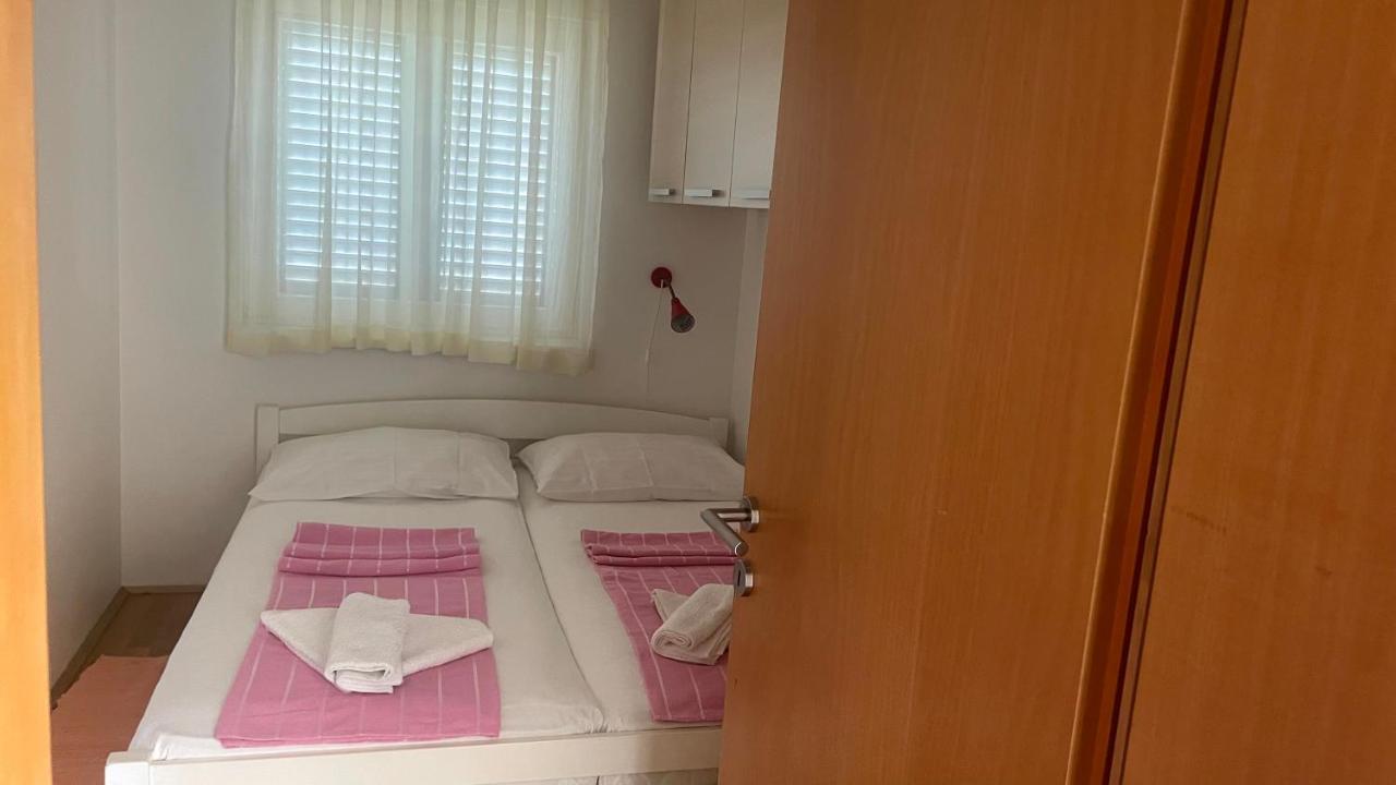 Apartment Adriana Povljana Esterno foto