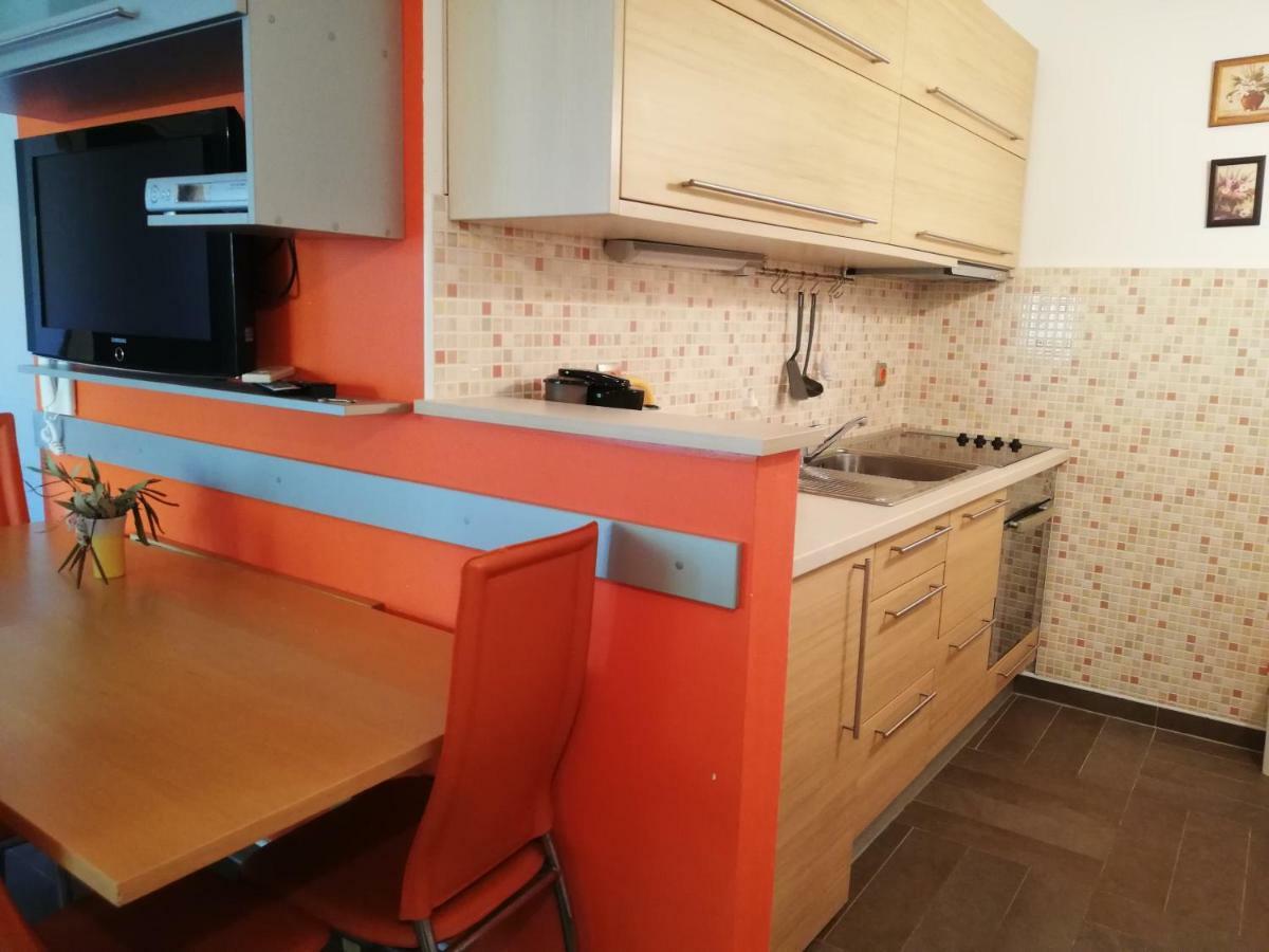 Apartment Adriana Povljana Esterno foto